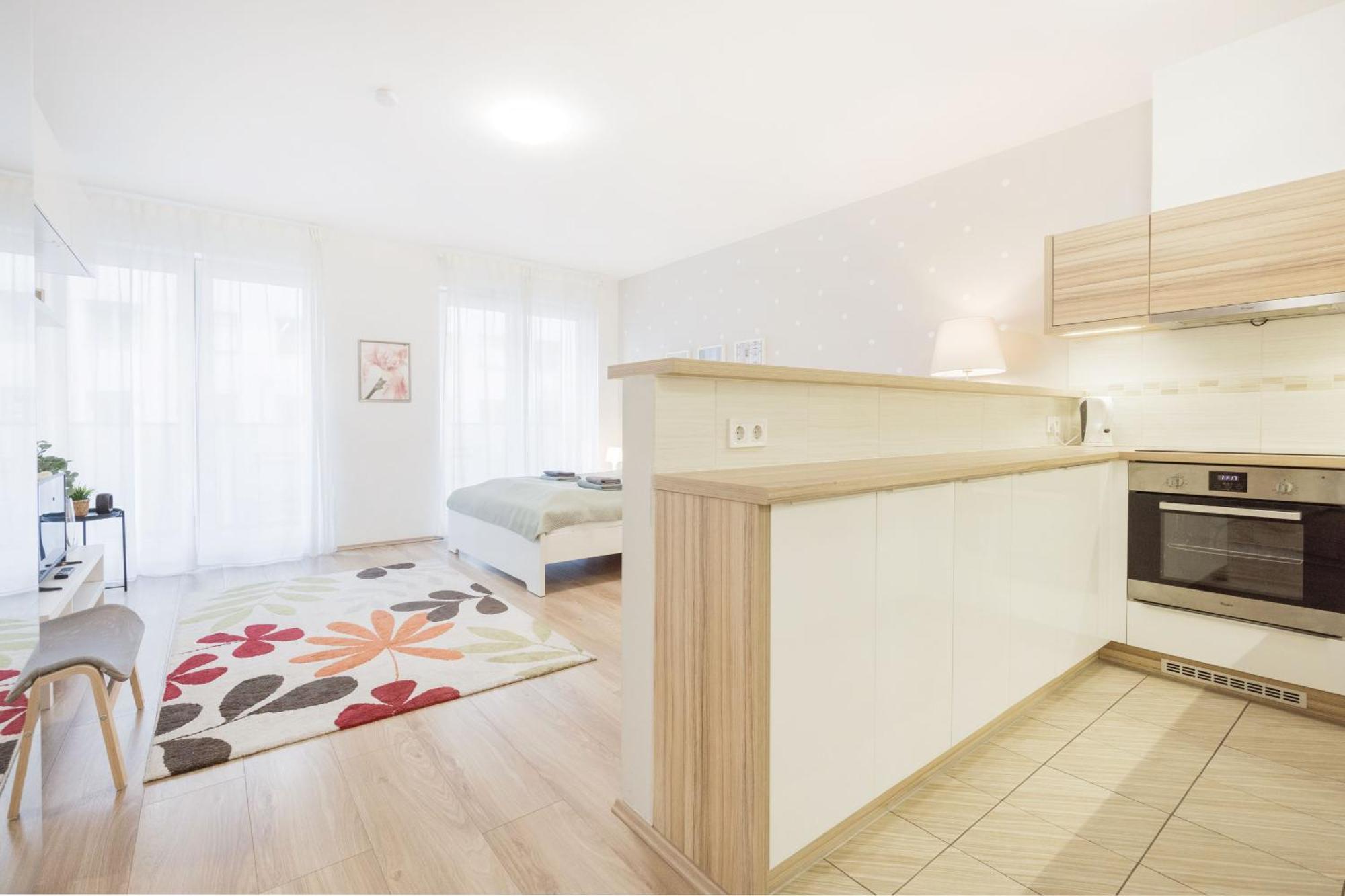 The Chic Crib With Balcony Apartment Budapest Bagian luar foto