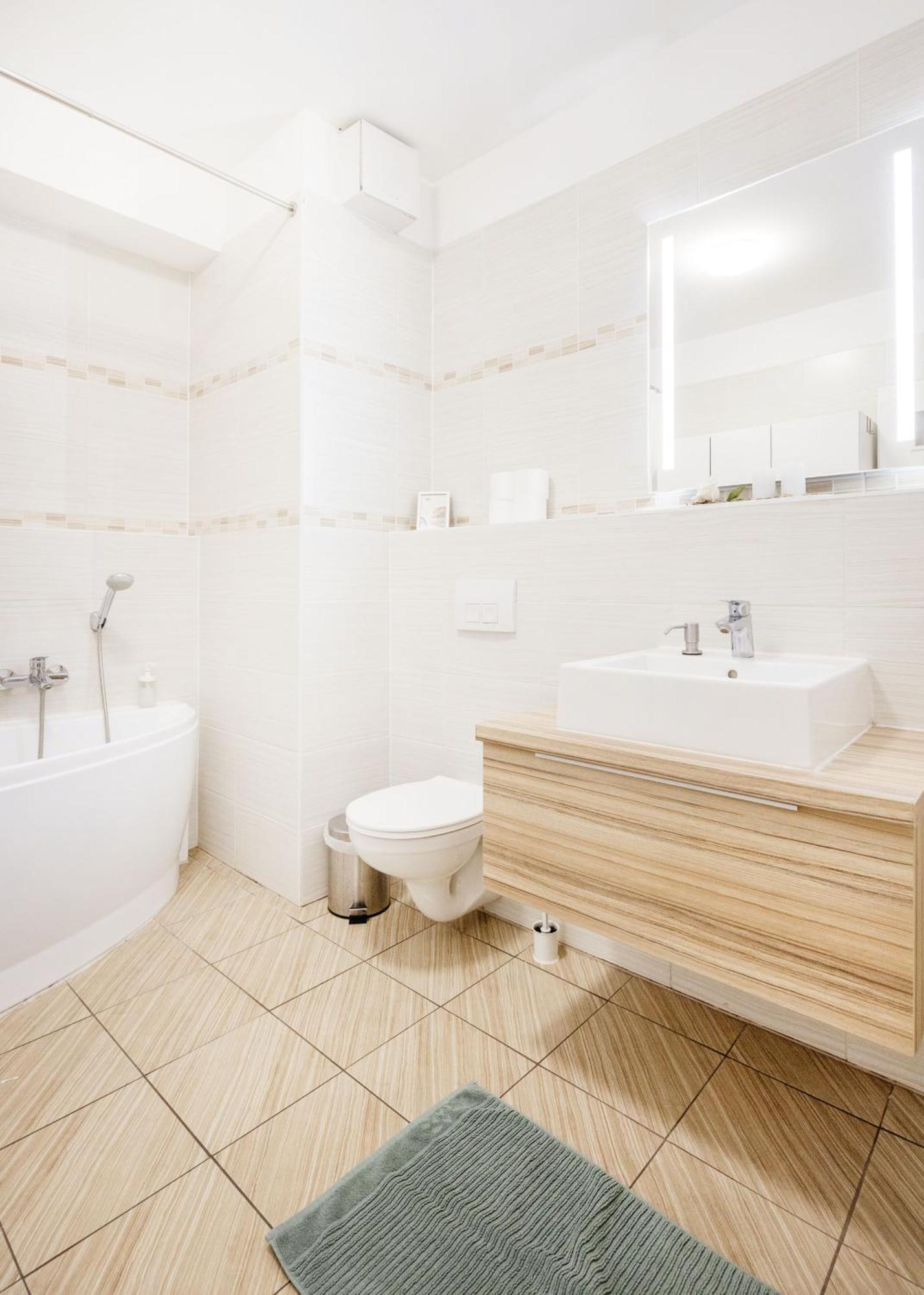 The Chic Crib With Balcony Apartment Budapest Bagian luar foto