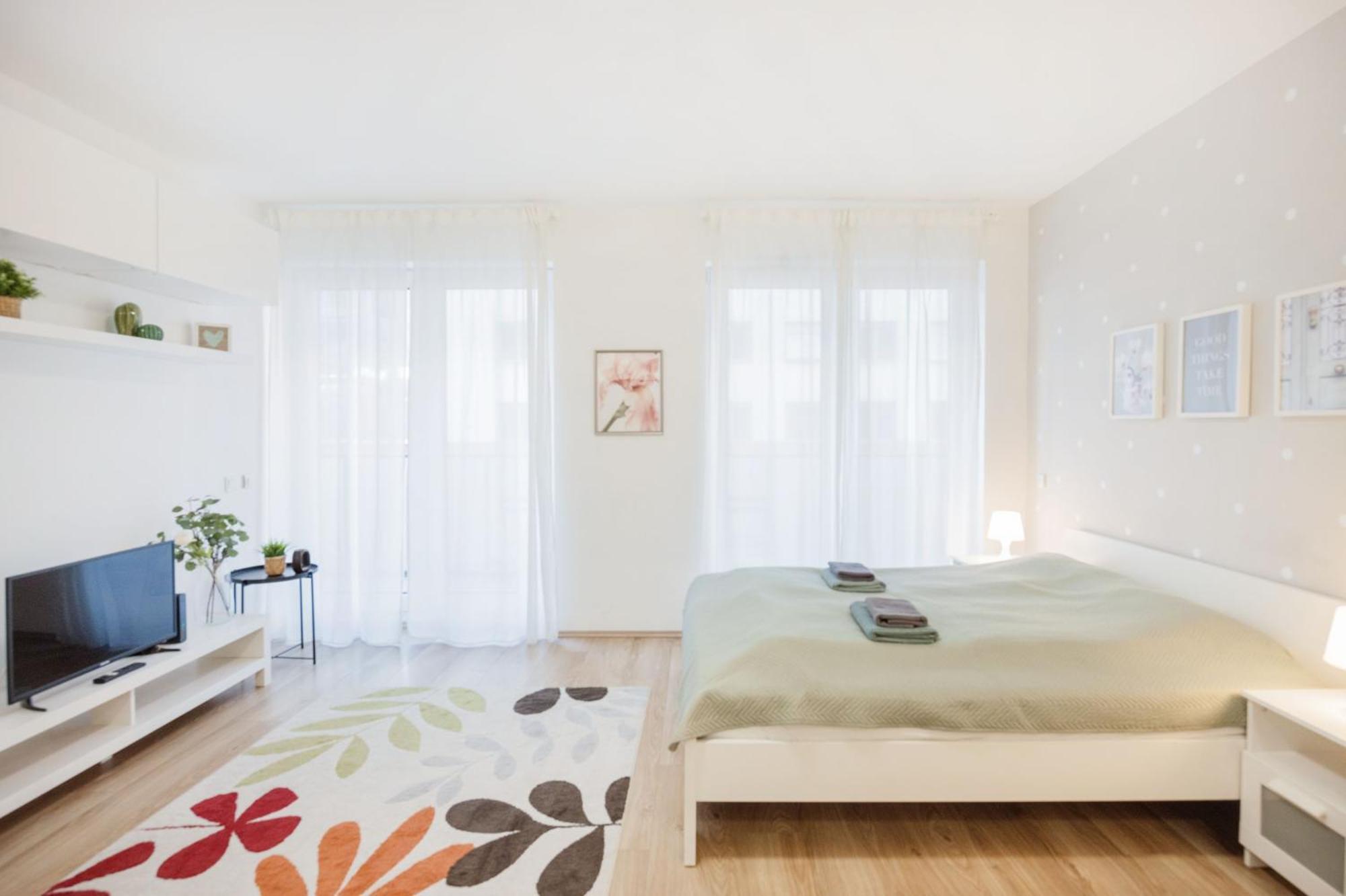 The Chic Crib With Balcony Apartment Budapest Bagian luar foto
